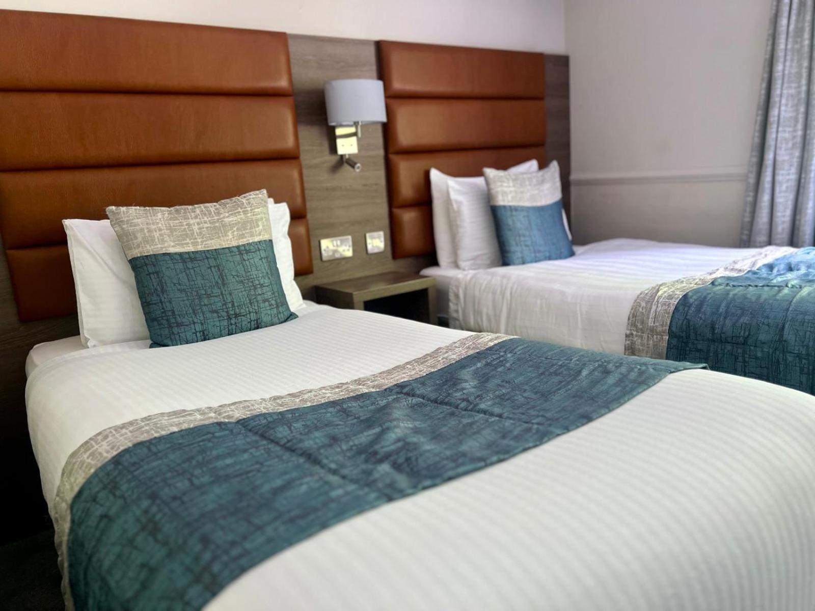 Bushtown Hotel & Spa โคลเรน ภายนอก รูปภาพ