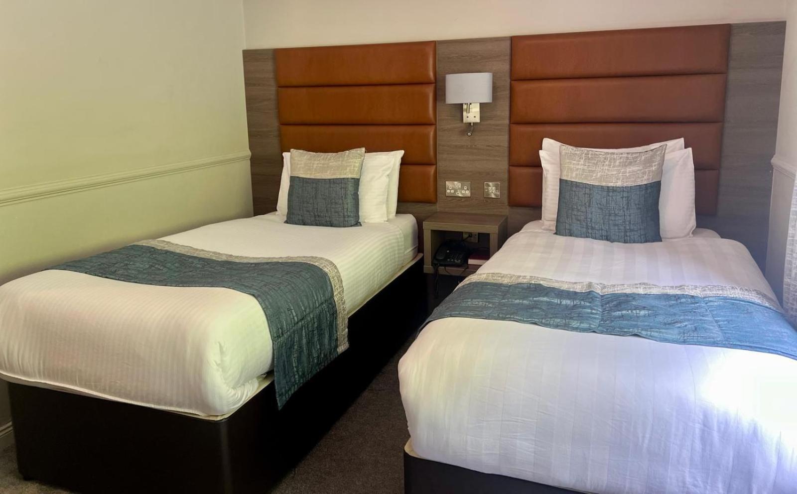 Bushtown Hotel & Spa โคลเรน ภายนอก รูปภาพ