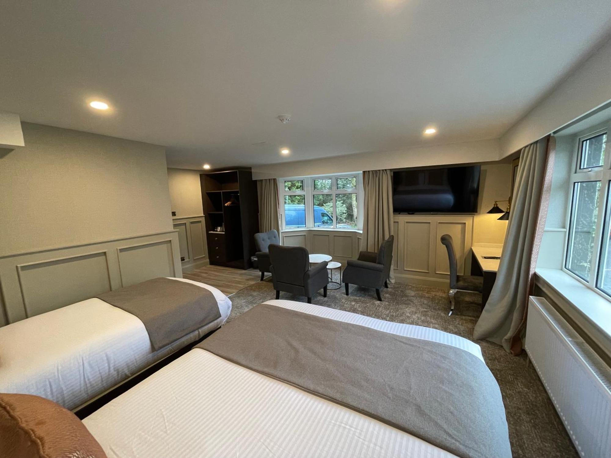 Bushtown Hotel & Spa โคลเรน ภายนอก รูปภาพ