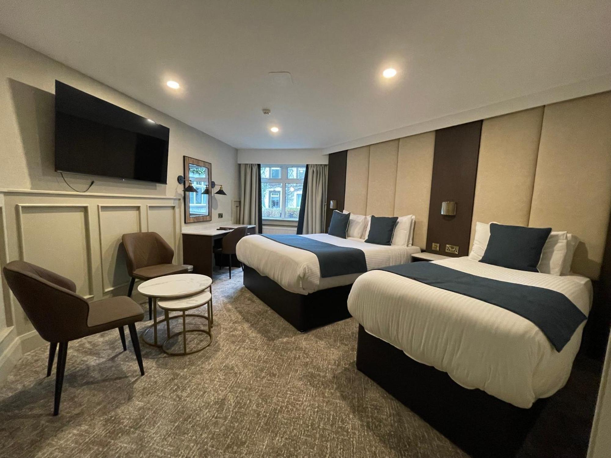 Bushtown Hotel & Spa โคลเรน ภายนอก รูปภาพ