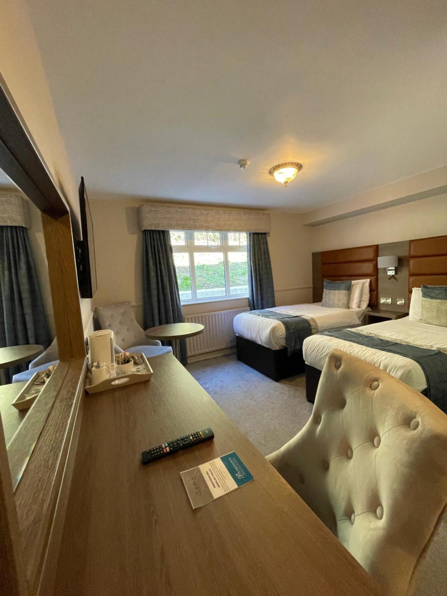 Bushtown Hotel & Spa โคลเรน ภายนอก รูปภาพ
