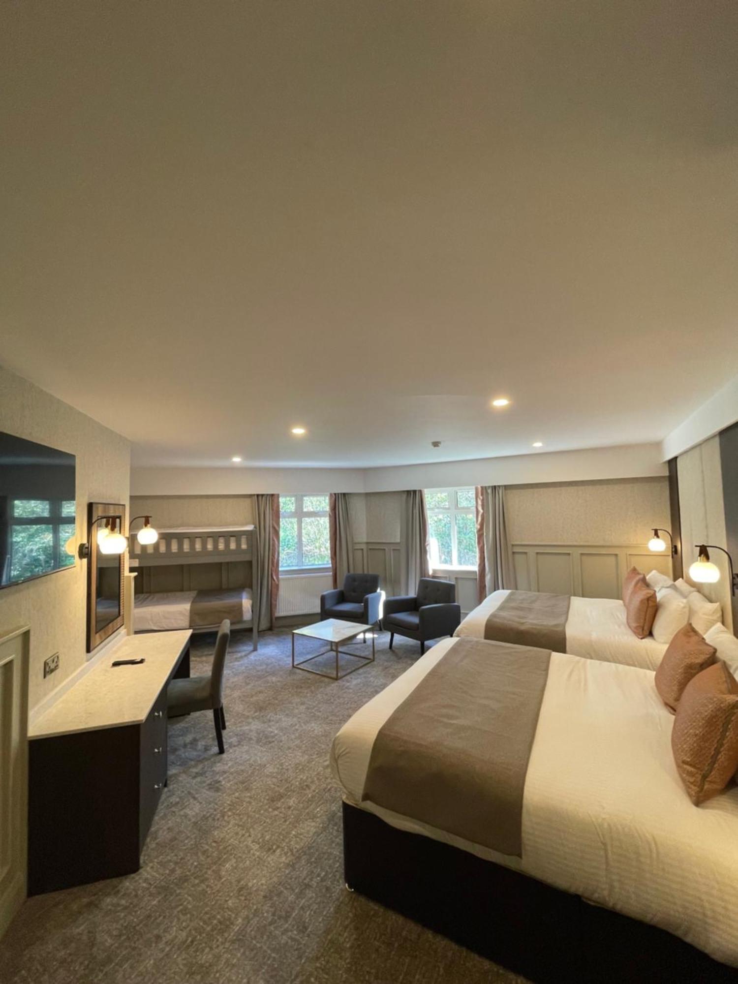 Bushtown Hotel & Spa โคลเรน ภายนอก รูปภาพ